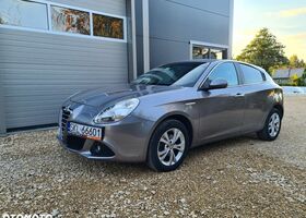 Альфа Ромео Giulietta 2011 у Європі на Automoto.ua Сірий Альфа Ромео Giulietta, об'ємом двигуна 1 л та пробігом 188 тис. км за 5448 $, фото 5 на Automoto.ua