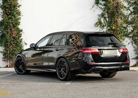 Чорний Мерседес E 63 AMG, об'ємом двигуна 3.98 л та пробігом 16 тис. км за 143978 $, фото 5 на Automoto.ua