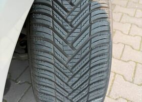 Мерседес Б-класс 2005 в Европе на Automoto.ua Серый Мерседес Б-класс, объемом двигателя 1 л и пробегом 215 тыс. км за 2882 $, фото 9 на Automoto.ua
