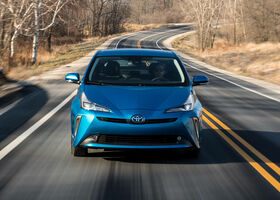 Toyota Prius 2019 на тест-драйве, фото 3