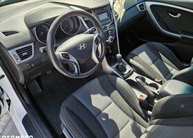 Хендай i30, об'ємом двигуна 1.58 л та пробігом 238 тис. км за 6199 $, фото 12 на Automoto.ua