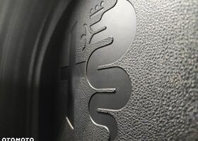 Альфа Ромео Джуниор 2025 в Европе на Automoto.ua Черный Альфа Ромео Джуниор, объемом двигателя 1 л и пробегом 6 тыс. км за 33681 $, фото 19 на Automoto.ua