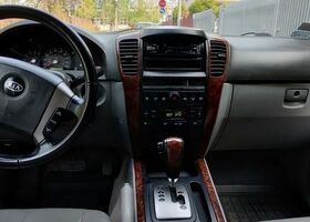 Киа Соренто, объемом двигателя 2.5 л и пробегом 294 тыс. км за 3240 $, фото 9 на Automoto.ua