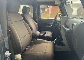 Джип Вранглер 2007 в Европе на Automoto.ua Синий Джип Вранглер, объемом двигателя 2.78 л и пробегом 290 тыс. км за 15500 $, фото 11 на Automoto.ua