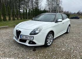 Альфа Ромео Giulietta, об'ємом двигуна 1.96 л та пробігом 228 тис. км за 6026 $, фото 7 на Automoto.ua