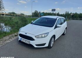 Форд Фокус, объемом двигателя 1.5 л и пробегом 97 тыс. км за 8596 $, фото 7 на Automoto.ua