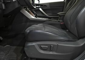 Міцубісі Eclipse Cross 2022 у Європі на Automoto.ua Білий Міцубісі Eclipse Cross, об'ємом двигуна 2.36 л та пробігом 62 тис. км за 25195 $, фото 26 на Automoto.ua