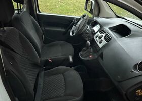 Рено Kangoo E-TECH 2012 в Европе на Automoto.ua Рено Kangoo E-TECH, объемом двигателя 0 л и пробегом 77 тыс. км за 2900 $, фото 7 на Automoto.ua