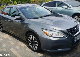 Ніссан Альтіма 2017 у Європі на Automoto.ua Сірий Ніссан Альтіма, об'ємом двигуна 2.49 л та пробігом 168 тис. км за 10775 $, фото 1 на Automoto.ua