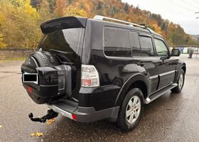Міцубісі Паджеро 2007 у Європі на Automoto.ua Чорний Міцубісі Паджеро, об'ємом двигуна 3.2 л та пробігом 249 тис. км за 13182 $, фото 5 на Automoto.ua