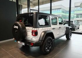 Білий Джип Wrangler, об'ємом двигуна 2 л та пробігом 10 тис. км за 82073 $, фото 3 на Automoto.ua