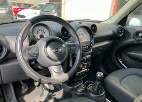 Білий Міні Cooper Countryman, об'ємом двигуна 1.6 л та пробігом 88 тис. км за 13871 $, фото 7 на Automoto.ua