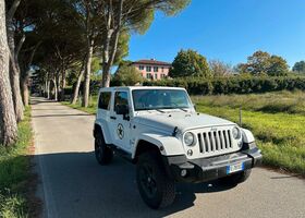 Джип Вранглер 2017 в Европе на Automoto.ua Белый Джип Вранглер, объемом двигателя 2.78 л и пробегом 111 тыс. км за 32200 $, фото 1 на Automoto.ua