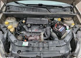 Форд Фьюжен, об'ємом двигуна 1.4 л та пробігом 196 тис. км за 2138 $, фото 11 на Automoto.ua