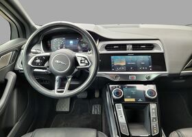 Серый Ягуар I-Pace, объемом двигателя 0 л и пробегом 41 тыс. км за 41994 $, фото 7 на Automoto.ua