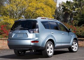 Мицубиси Аутлендер, Внедорожник / Кроссовер 2006 - 2012 II 2.4i (170) 4WD MT