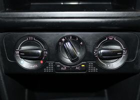 Фольксваген Поло 2009 у Європі на Automoto.ua Сірий Фольксваген Поло, об'ємом двигуна 1.39 л та пробігом 142 тис. км за 5781 $, фото 9 на Automoto.ua