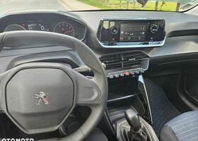 Пежо 208, объемом двигателя 1.2 л и пробегом 25 тыс. км за 10799 $, фото 13 на Automoto.ua