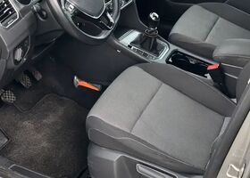 Фольксваген Гольф Спортсван 2017 у Європі на Automoto.ua Сірий Фольксваген Гольф Спортсван, об'ємом двигуна 1 л та пробігом 206 тис. км за 7986 $, фото 6 на Automoto.ua