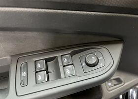 Фольксваген Golf GTE 2022 в Европе на Automoto.ua Черный Фольксваген Golf GTE, объемом двигателя 1.4 л и пробегом 50 тыс. км за 32598 $, фото 9 на Automoto.ua