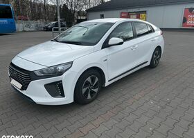 Хендай Ioniq, объемом двигателя 1.58 л и пробегом 262 тыс. км за 10043 $, фото 1 на Automoto.ua