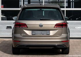Фольксваген Гольф Спортсван 2018 в Европе на Automoto.ua Серый Фольксваген Гольф Спортсван, объемом двигателя 1 л и пробегом 62 тыс. км за 16950 $, фото 4 на Automoto.ua
