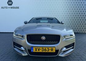 Серый Ягуар XE, объемом двигателя 2 л и пробегом 66 тыс. км за 31230 $, фото 1 на Automoto.ua