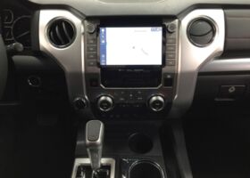 Toyota Tundra 2020 на тест-драйве, фото 10