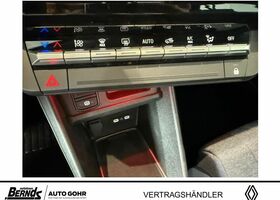 Рено R 4 2025 в Европе на Automoto.ua Синий Рено R 4, объемом двигателя 0 л и пробегом 12 тыс. км за 41812 $, фото 22 на Automoto.ua