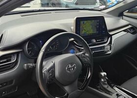 Сірий Тойота C-HR, об'ємом двигуна 1.8 л та пробігом 45 тис. км за 24198 $, фото 13 на Automoto.ua