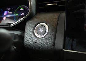 Мицубиси Кольт 2023 в Европе на Automoto.ua Красный Мицубиси Кольт, объемом двигателя 1.6 л и пробегом 16 тыс. км за 27851 $, фото 19 на Automoto.ua