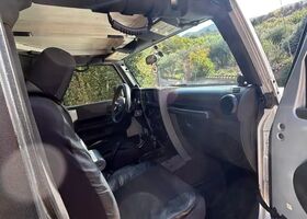 Джип Вранглер 2008 в Европе на Automoto.ua Серебряный Джип Вранглер, объемом двигателя 2.78 л и пробегом 203 тыс. км за 18049 $, фото 3 на Automoto.ua