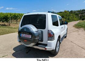 Міцубісі Паджеро 2016 у Європі на Automoto.ua Білий Міцубісі Паджеро, об'ємом двигуна 3.2 л та пробігом 51 тис. км за 41884 $, фото 6 на Automoto.ua