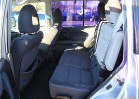 Міцубісі Паджеро 2006 у Європі на Automoto.ua Срібний Міцубісі Паджеро, об'ємом двигуна 3.2 л та пробігом 161 тис. км за 8152 $, фото 8 на Automoto.ua