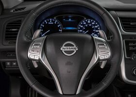 Nissan Altima 2016 на тест-драйве, фото 9