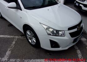 Шевроле Круз 2013 в Европе на Automoto.ua Белый Шевроле Круз, объемом двигателя 1.6 л и пробегом 181 тыс. км за 5000 $, фото 4 на Automoto.ua
