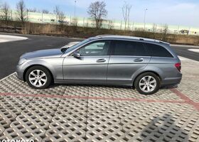 Мерседес Ц-Класс 2009 в Европе на Automoto.ua Серый Мерседес Ц-Класс, объемом двигателя 2.14 л и пробегом 280 тыс. км за 6901 $, фото 4 на Automoto.ua