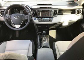 Toyota RAV4 2018 на тест-драйве, фото 12