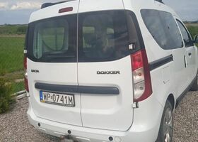 Дачія Dokker Van, об'ємом двигуна 1.6 л та пробігом 140 тис. км за 11210 $, фото 6 на Automoto.ua