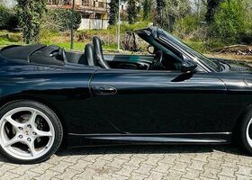Черный Порше 911, объемом двигателя 3.6 л и пробегом 150 тыс. км за 42519 $, фото 1 на Automoto.ua