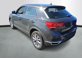 Фольксваген Ти-Рок 2021 в Европе на Automoto.ua Серый Фольксваген Ти-Рок, объемом двигателя 1.5 л и пробегом 44 тыс. км за 31486 $, фото 3 на Automoto.ua