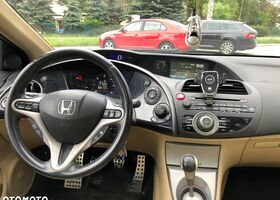 Хонда Цивик, объемом двигателя 2.2 л и пробегом 318 тыс. км за 4536 $, фото 9 на Automoto.ua