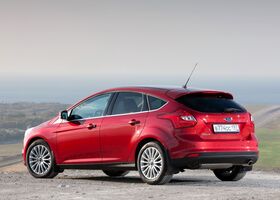 Форд Фокус, Хэтчбек 2011 - н.в. Hatchback III 1,6 EcoBoost MT (182 Hp)