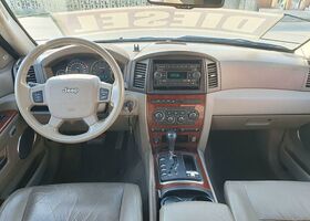 Джип Grand Cherokee 2006 у Європі на Automoto.ua Чорний Джип Grand Cherokee, об'ємом двигуна 2.99 л та пробігом 239 тис. км за 6500 $, фото 7 на Automoto.ua