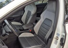 Фольксваген Golf GTE 2021 у Європі на Automoto.ua Білий Фольксваген Golf GTE, об'ємом двигуна 1.4 л та пробігом 71 тис. км за 30146 $, фото 11 на Automoto.ua