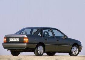 Опель Вектра, Седан 1988 - 1995 A 2.0 i 16v 4x4 KAT