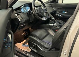 Серый Ягуар E-Pace, объемом двигателя 2 л и пробегом 55 тыс. км за 34120 $, фото 3 на Automoto.ua