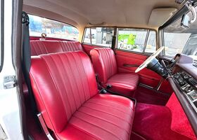 Мерседес 200 1967 в Европе на Automoto.ua Белый Мерседес 200, объемом двигателя 0 л и пробегом 137 тыс. км за 22749 $, фото 14 на Automoto.ua