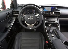 Lexus IS 2017 на тест-драйве, фото 12