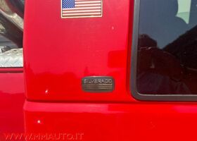 Шевроле Сильверадо 1998 в Европе на Automoto.ua Красный Шевроле Сильверадо, объемом двигателя 6.47 л и пробегом 181 тыс. км за 20652 $, фото 4 на Automoto.ua